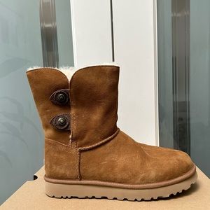 UGG tan boots NWT